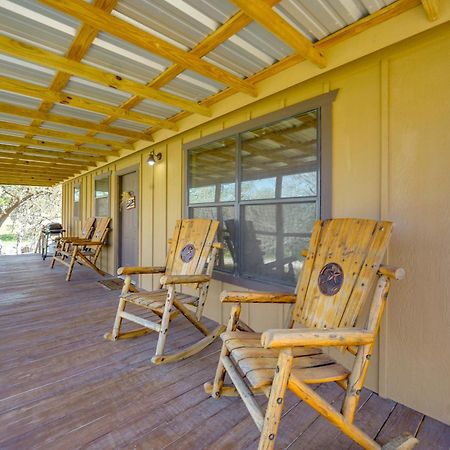 Rustic-Chic Country Cabin - 10 Mi To Main Street! Fredericksburg Ngoại thất bức ảnh