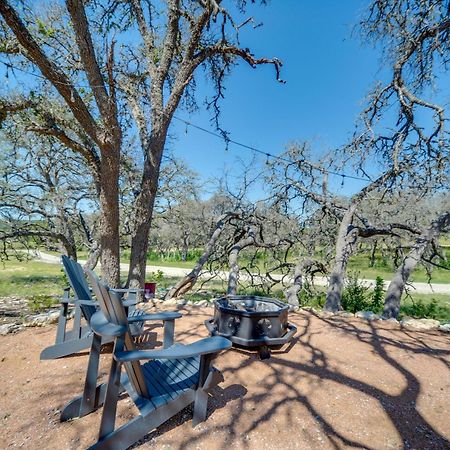 Rustic-Chic Country Cabin - 10 Mi To Main Street! Fredericksburg Ngoại thất bức ảnh