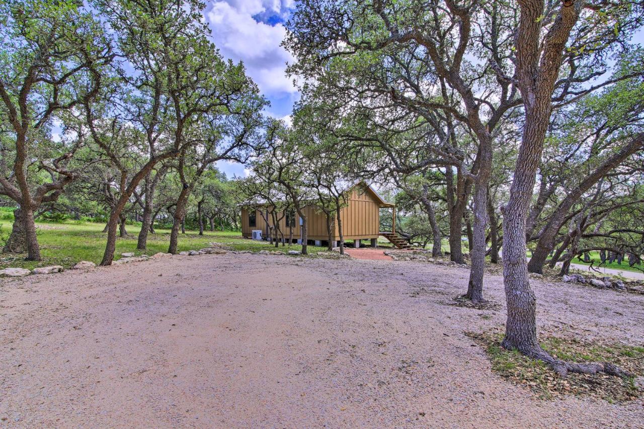 Rustic-Chic Country Cabin - 10 Mi To Main Street! Fredericksburg Ngoại thất bức ảnh